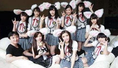 娱乐圈吃瓜模板制作视频,明星们的幕后故事，吃瓜群众必看！